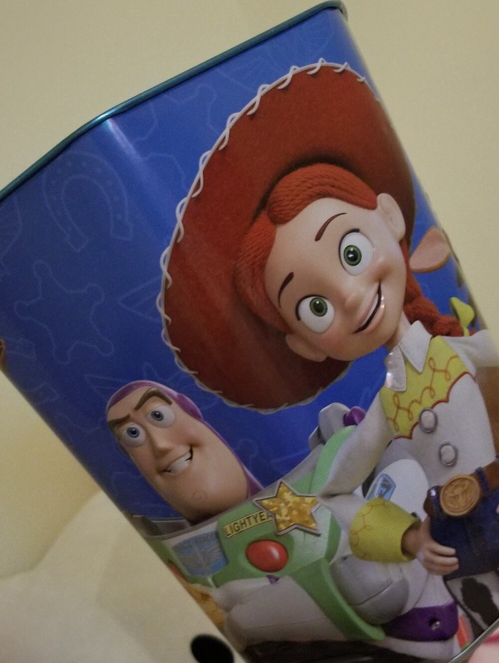 ❗Disney Pixar Toy Story 5 Collectible Tin Popcorn Bucket❗ - Picture 3 of 5